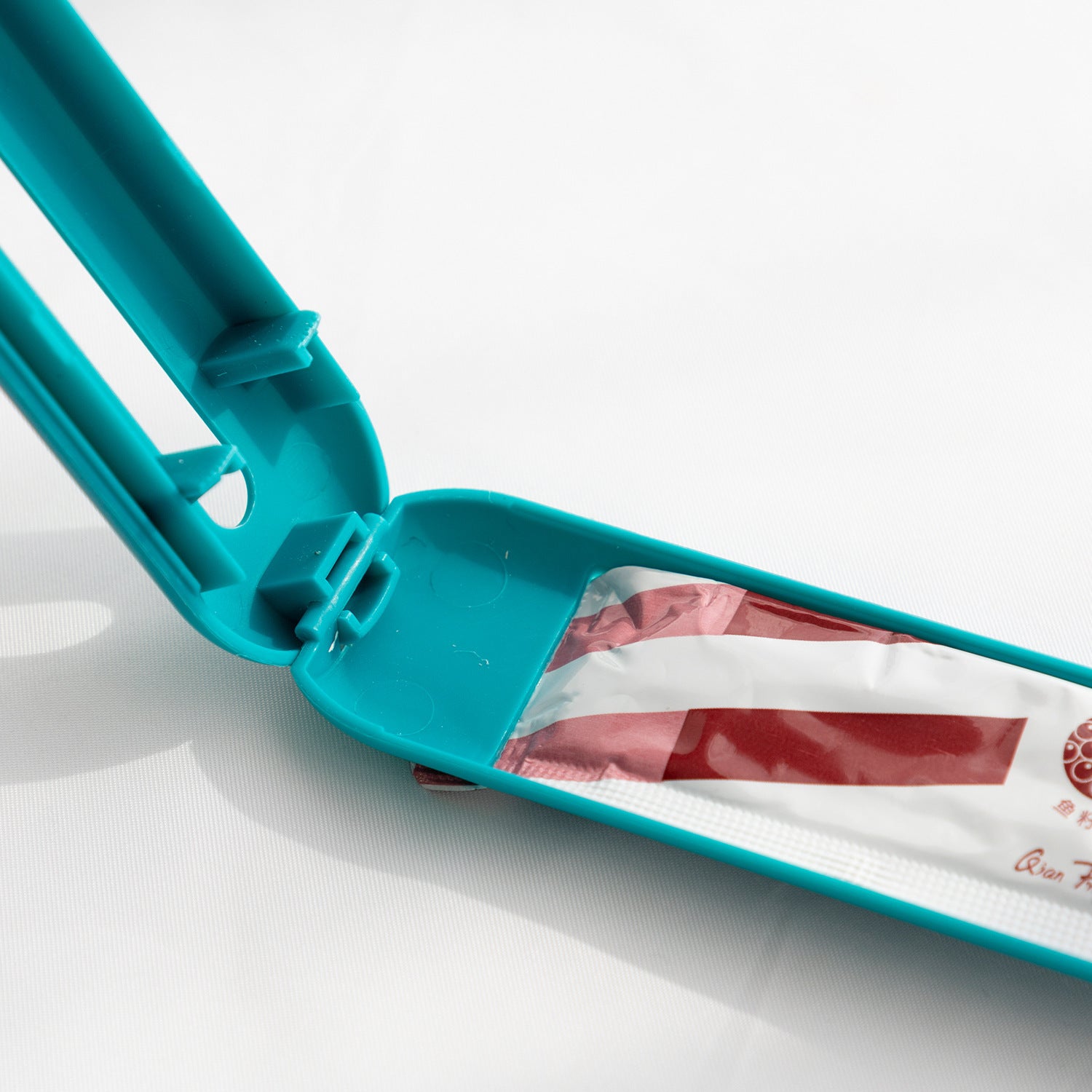 Cat Treat Spoon Feeder