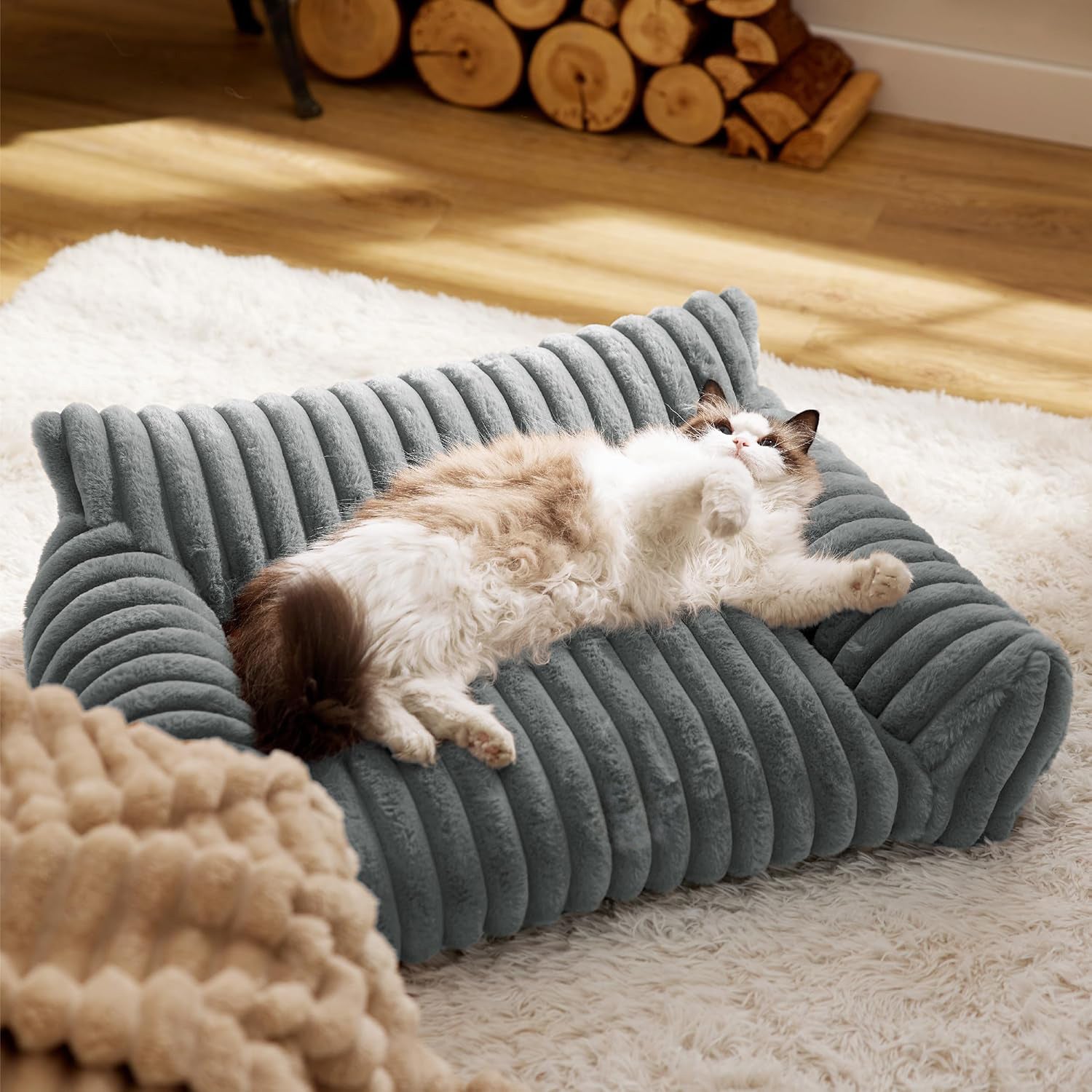 Bedsure Fluffy Pet Couch
